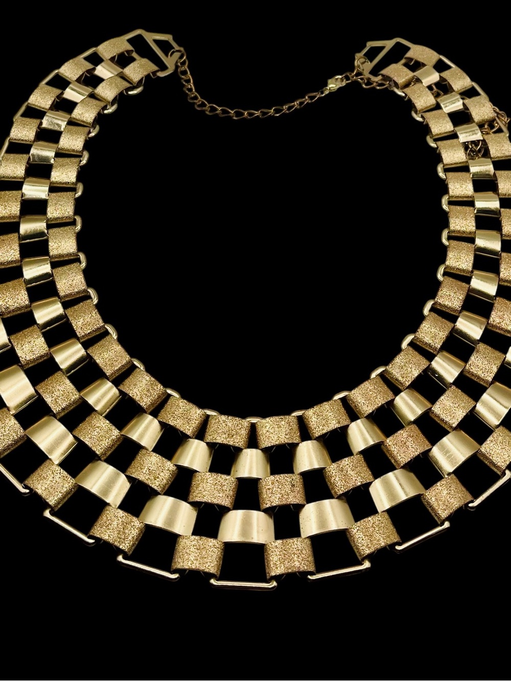 Fab Vintage Gold Tone Textured Bib Collar Necklace Retro Brutalist Statement - Picture 6 of 15